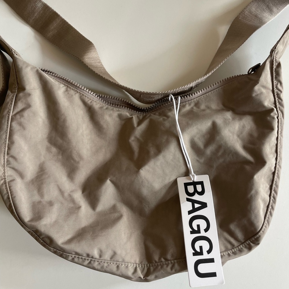 New Baggu Bag in taupe